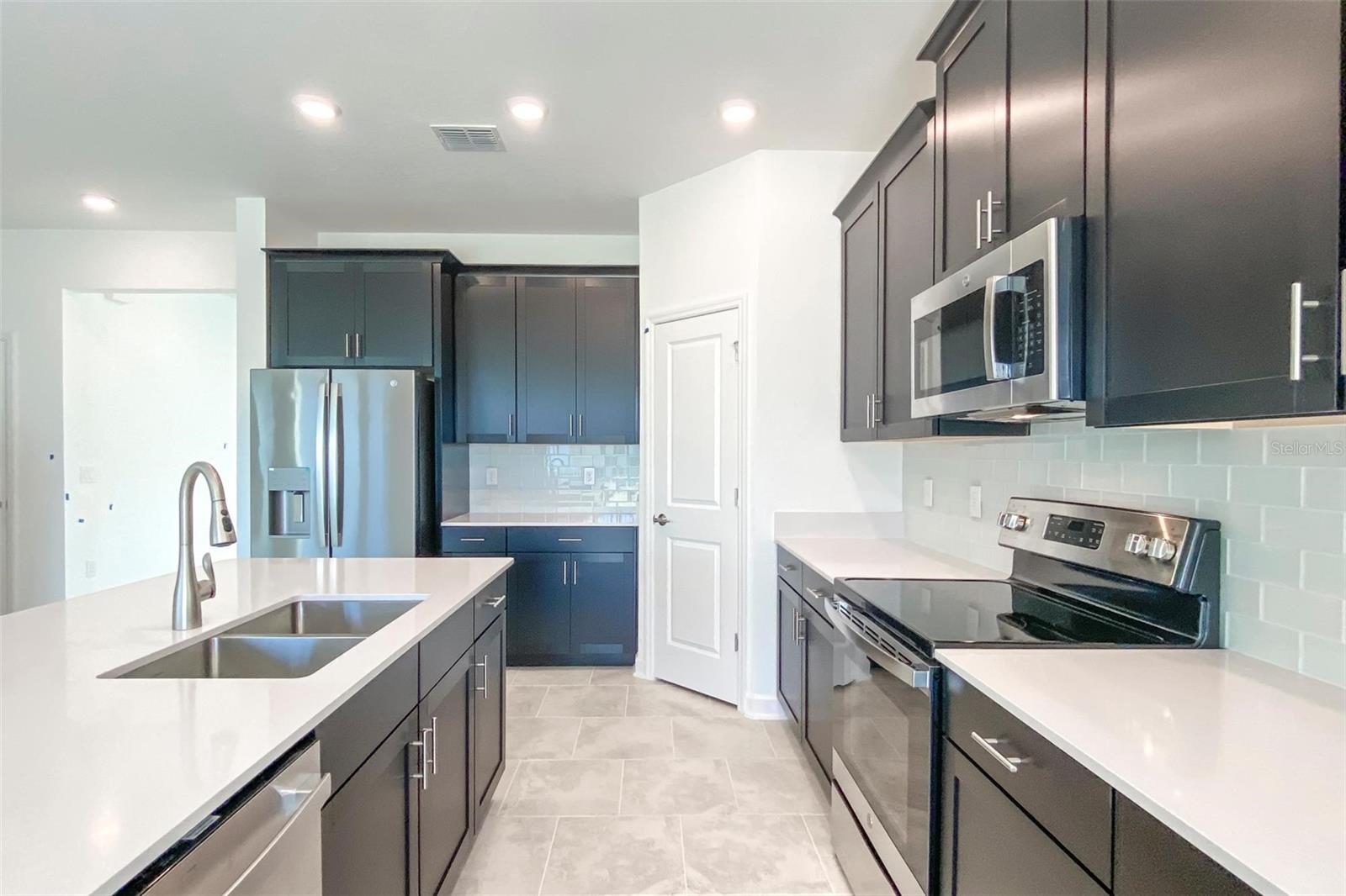 TOHOQUA PH 2 - Residential Lease