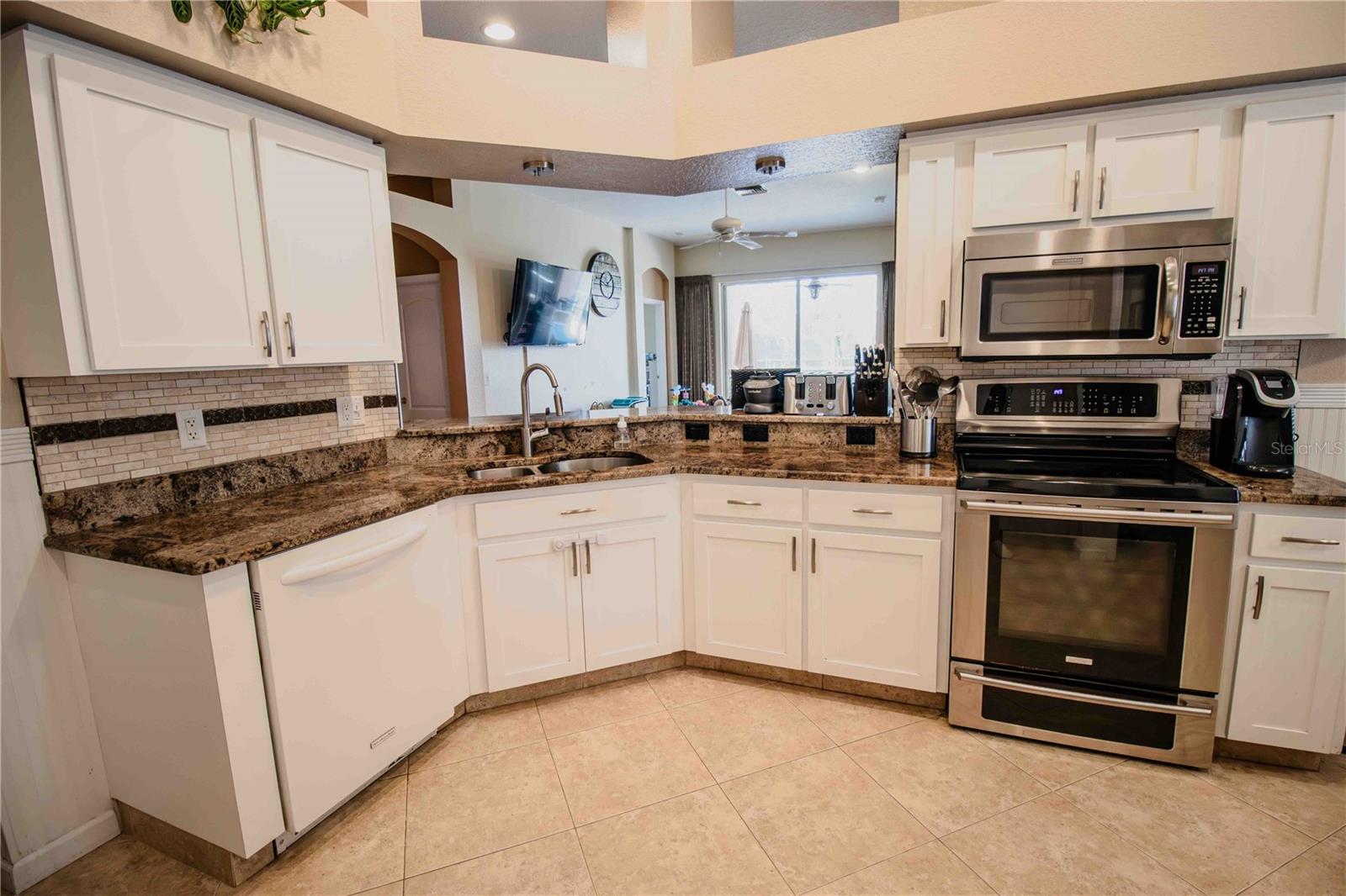PRESERVE AT CYPRESS LAKES PH I THE - Residential