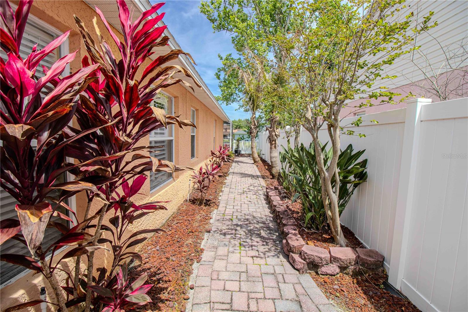 PRESERVE AT CYPRESS LAKES PH I THE - Residential