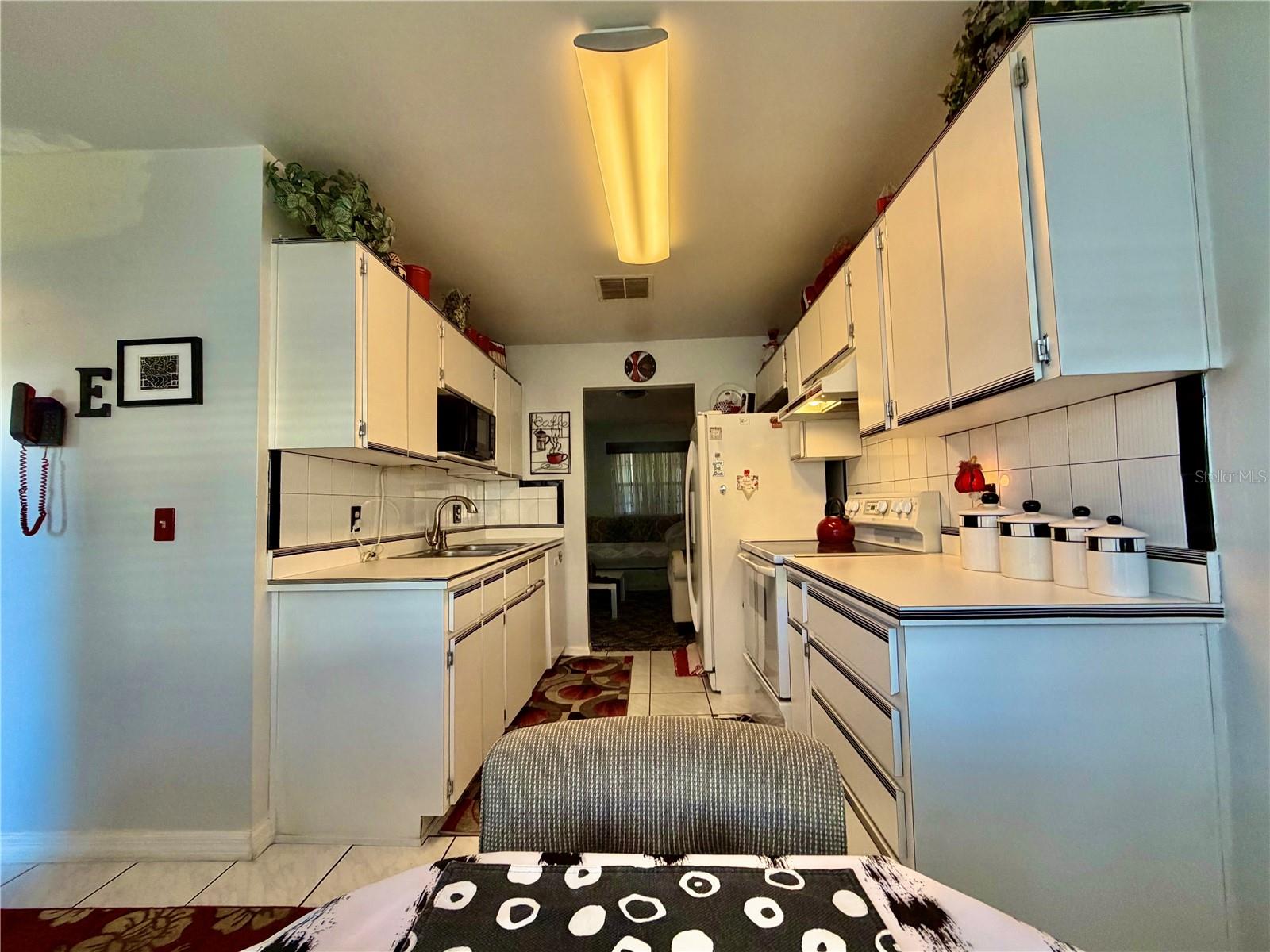 WHISPER LAKES - Residential