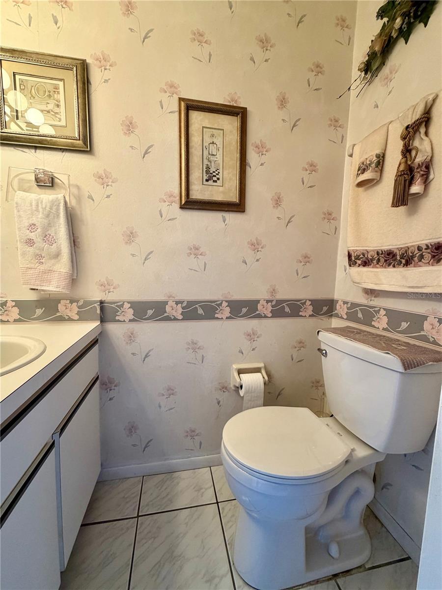 WHISPER LAKES - Residential