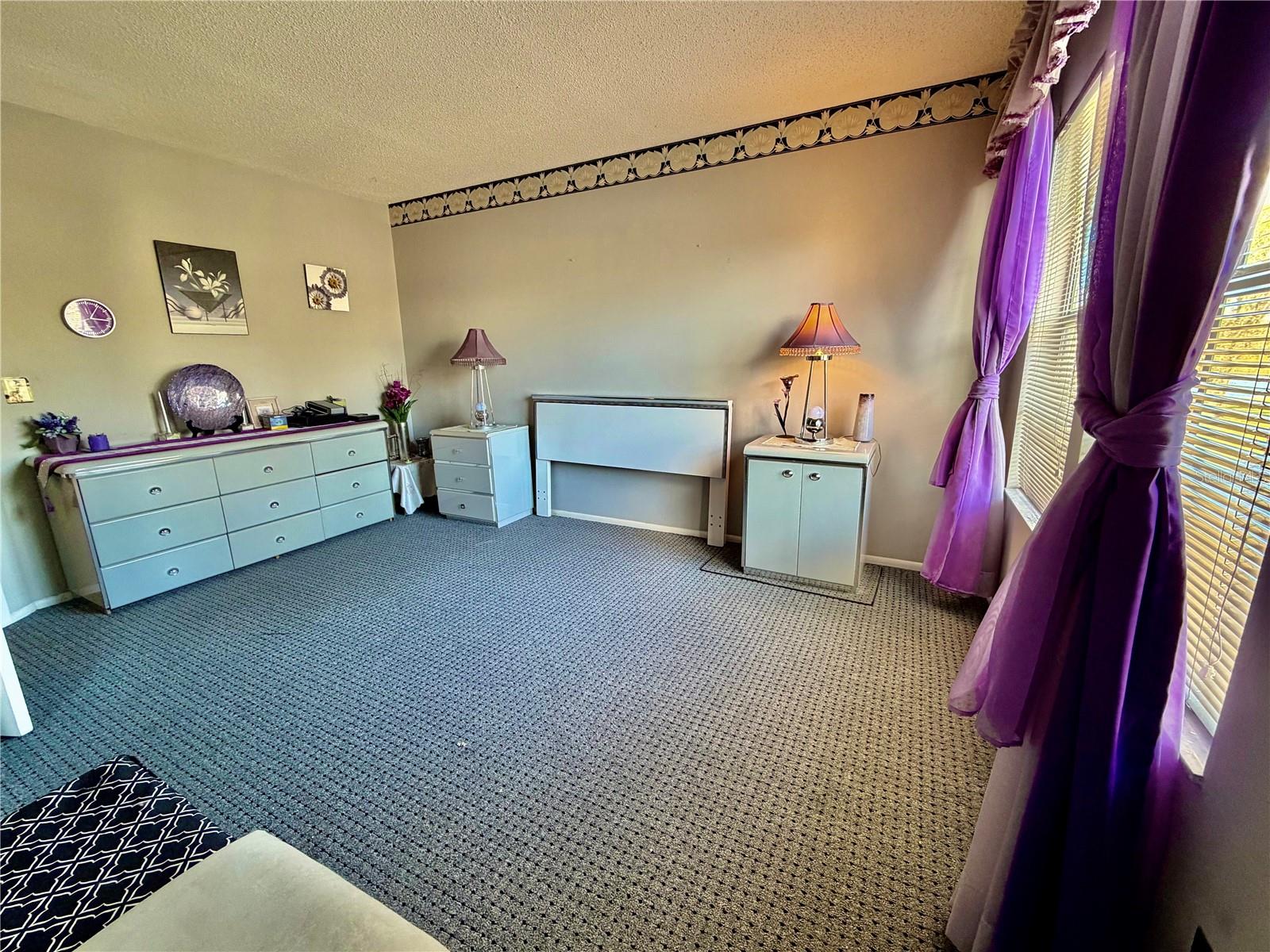 WHISPER LAKES - Residential