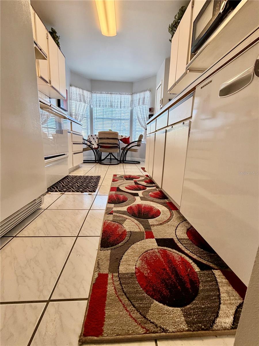 WHISPER LAKES - Residential