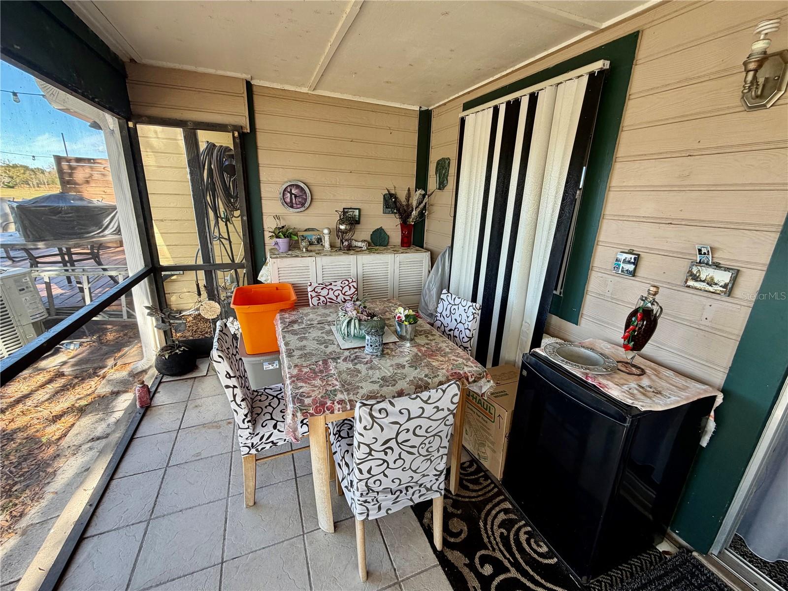 WHISPER LAKES - Residential