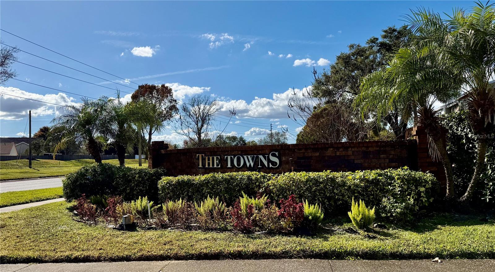 WHISPER LAKES - Residential