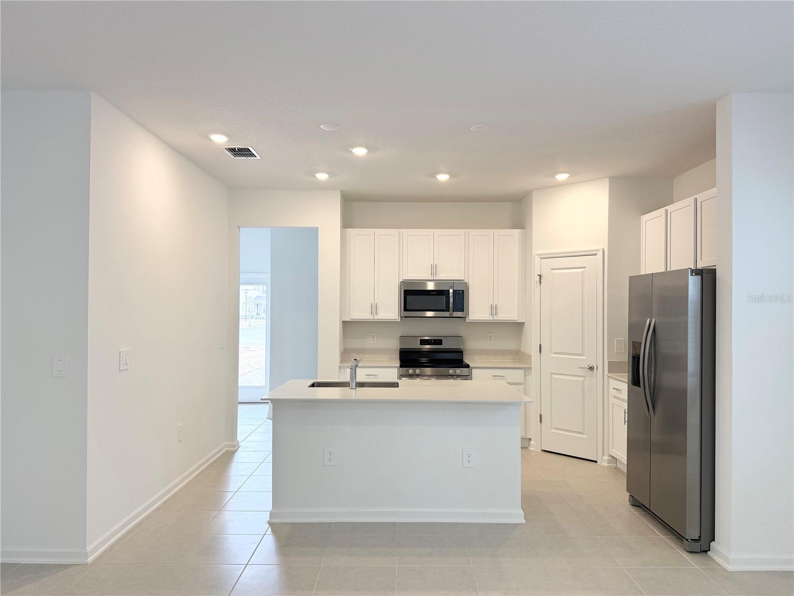 RIVINGTON 34S - Residential Lease