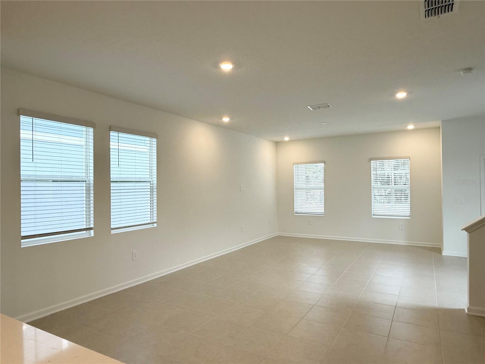 RIVINGTON 34S - Residential Lease