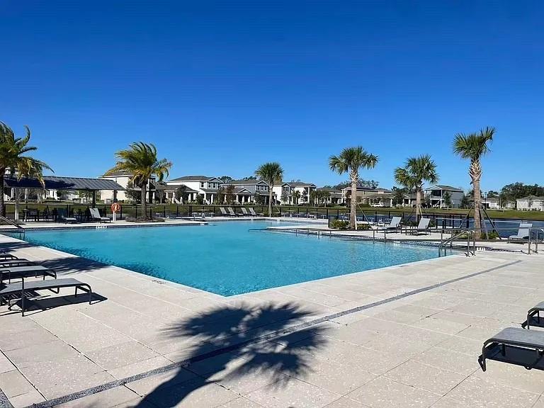 RIVINGTON 34S - Residential Lease