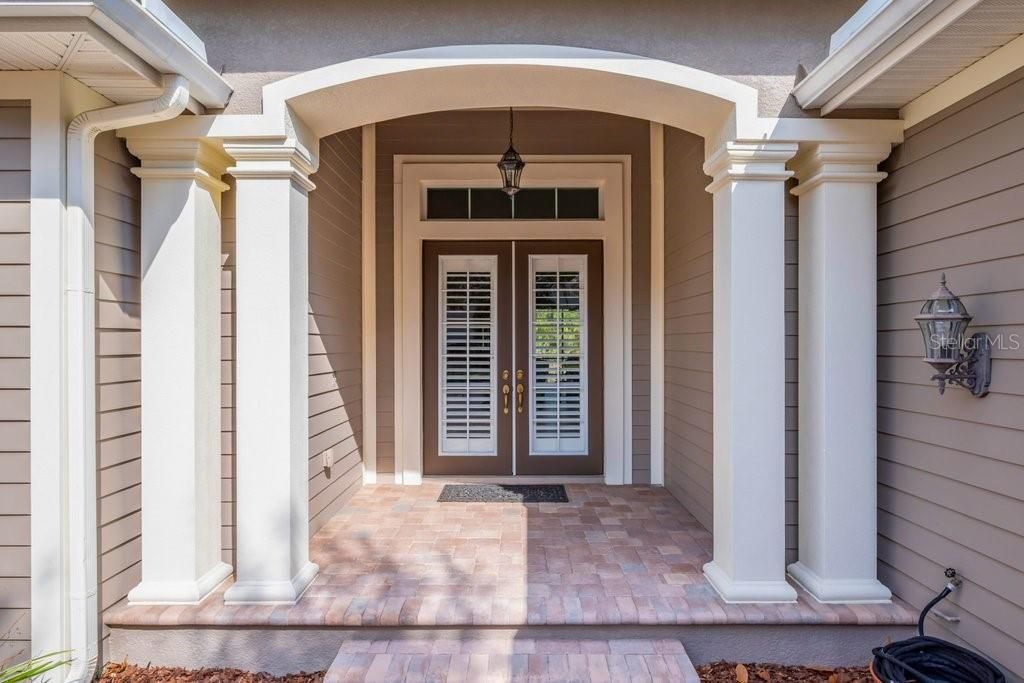 Photo of 5853 Parkset Drive, Lithia, FL 33547 (MLS # TB8477212)