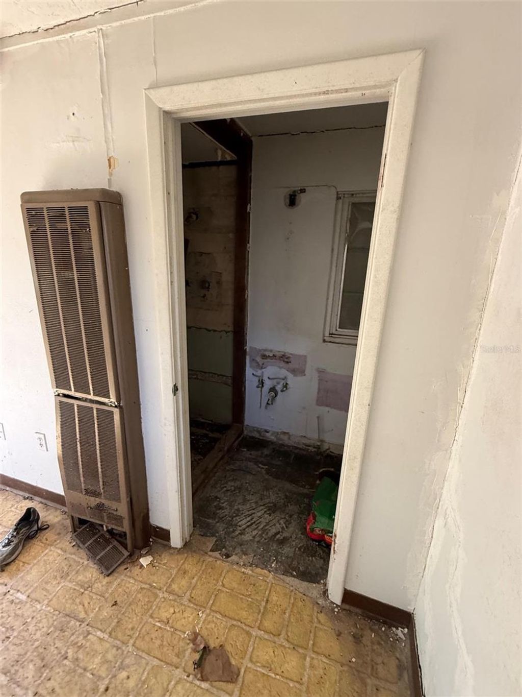 Photo of 1130 NE 10th Street, Ocala, FL 34470 (MLS # OM718129)