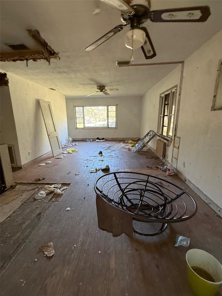 WYOMINA CREST - Residential