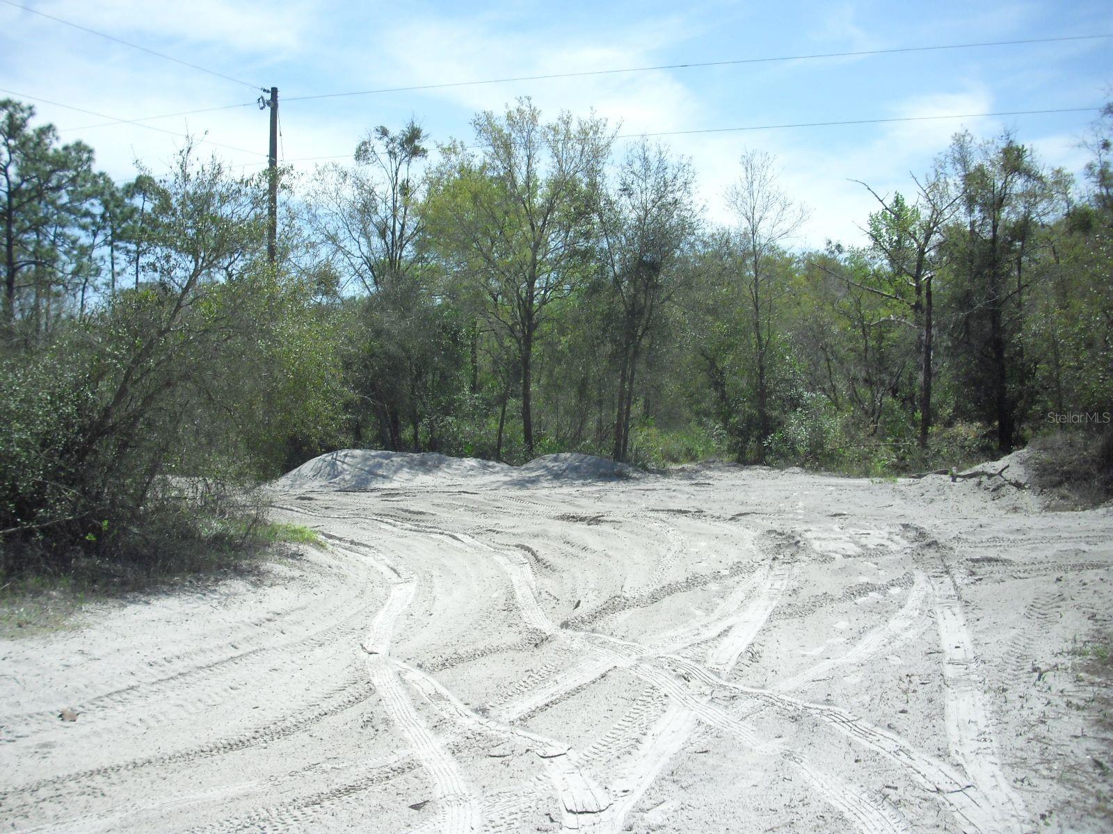 FLORIDA HIGHLANDS - Land