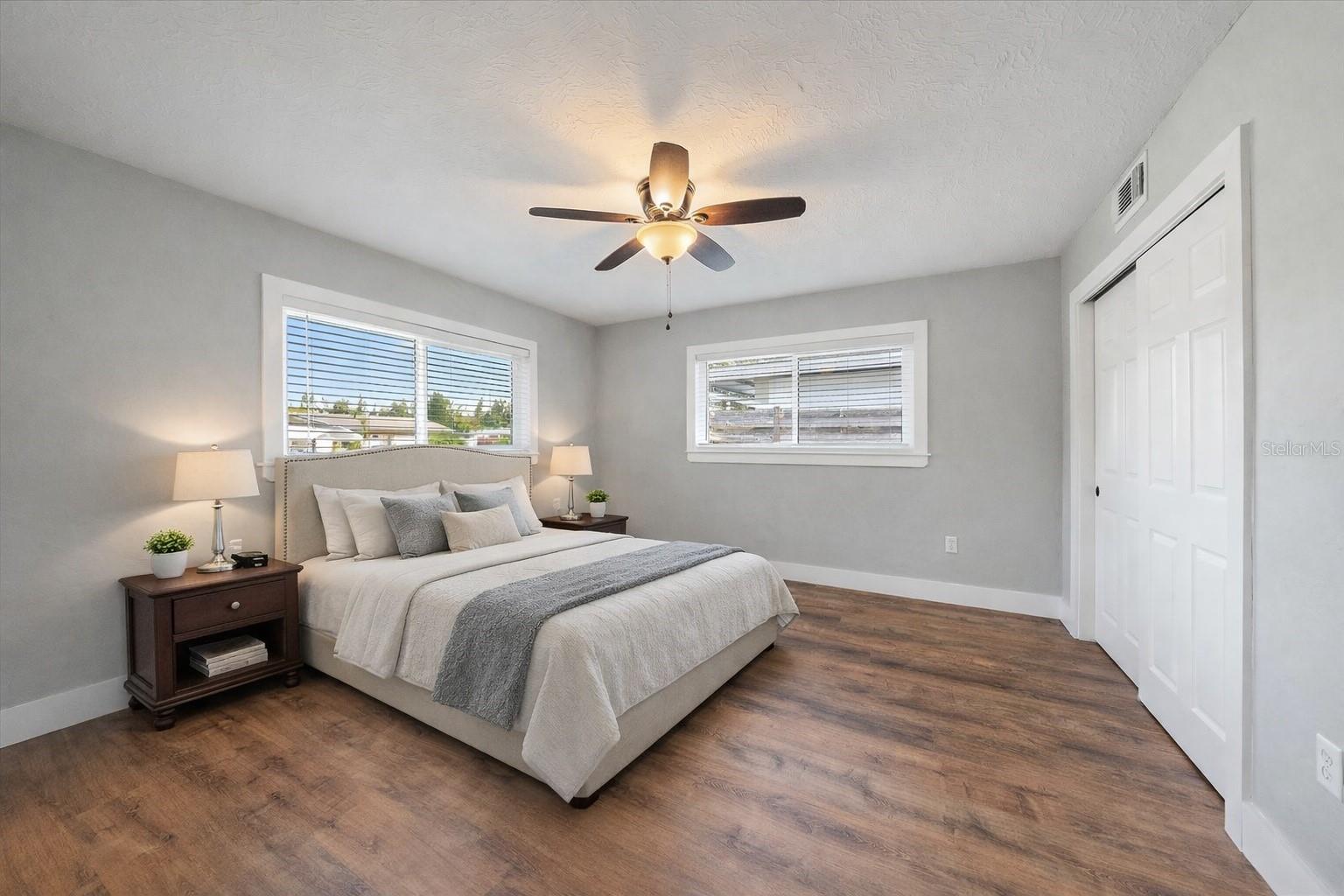 SOUTH GATE - Residential