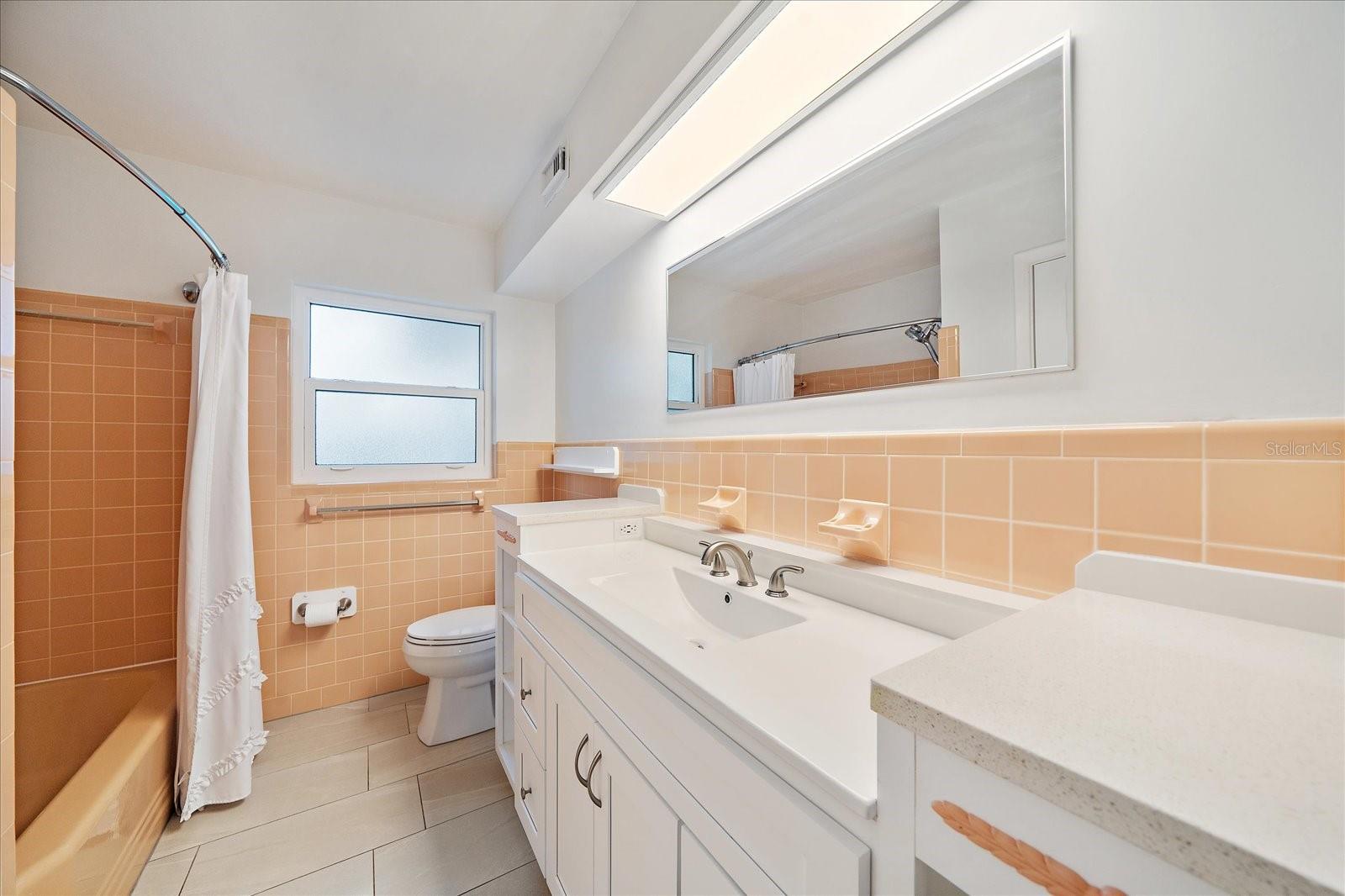 SOUTH GATE - Residential