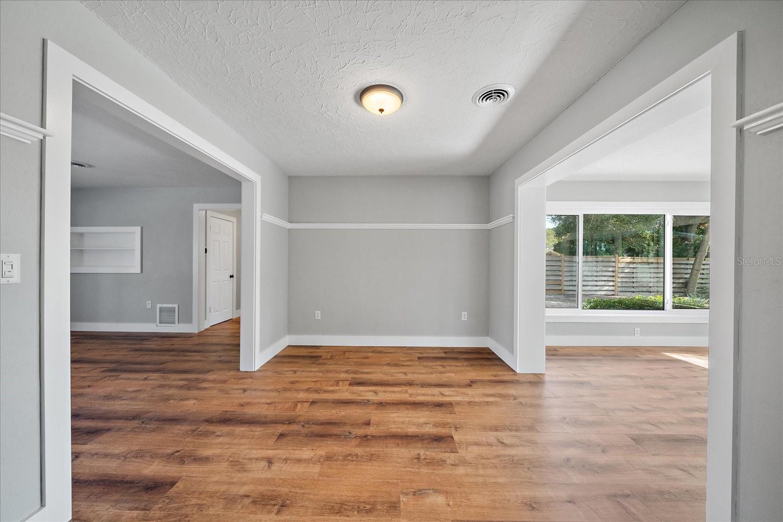 SOUTH GATE - Residential