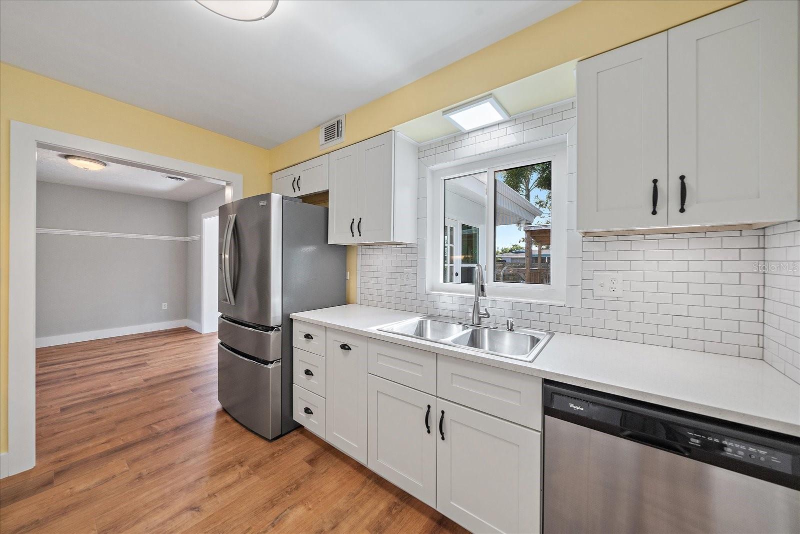 SOUTH GATE - Residential