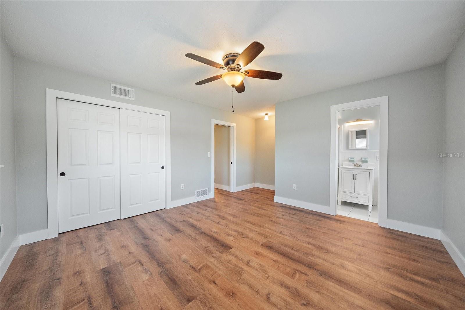 SOUTH GATE - Residential