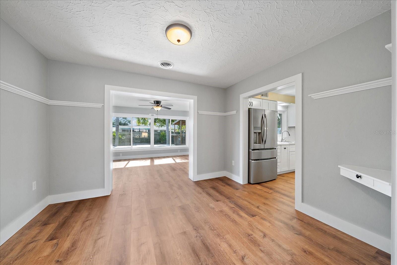 SOUTH GATE - Residential