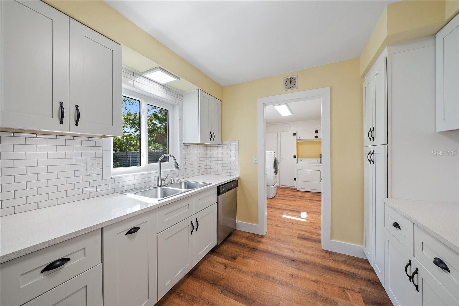 SOUTH GATE - Residential