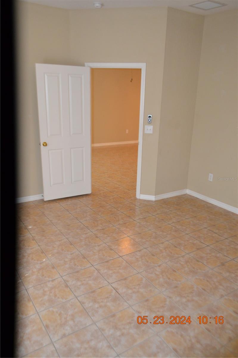 2834 TANGLEWYLDE DRIVE