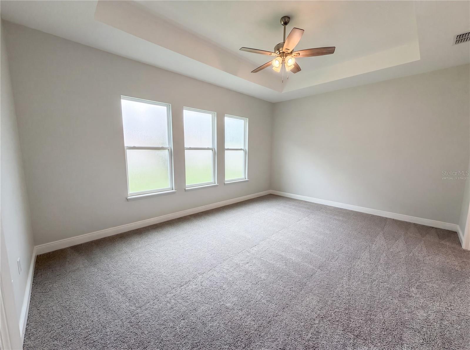 432 NOWELL LOOP