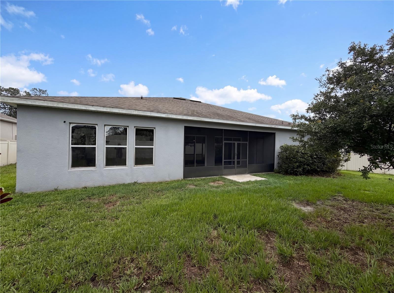 432 NOWELL LOOP