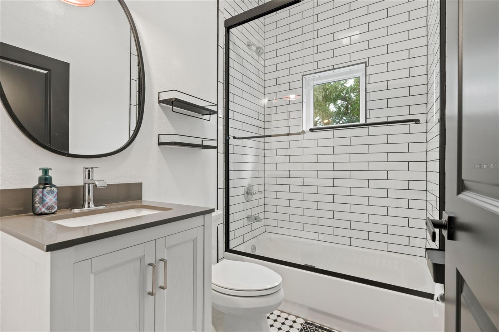 PRETTY SPGS - Residential