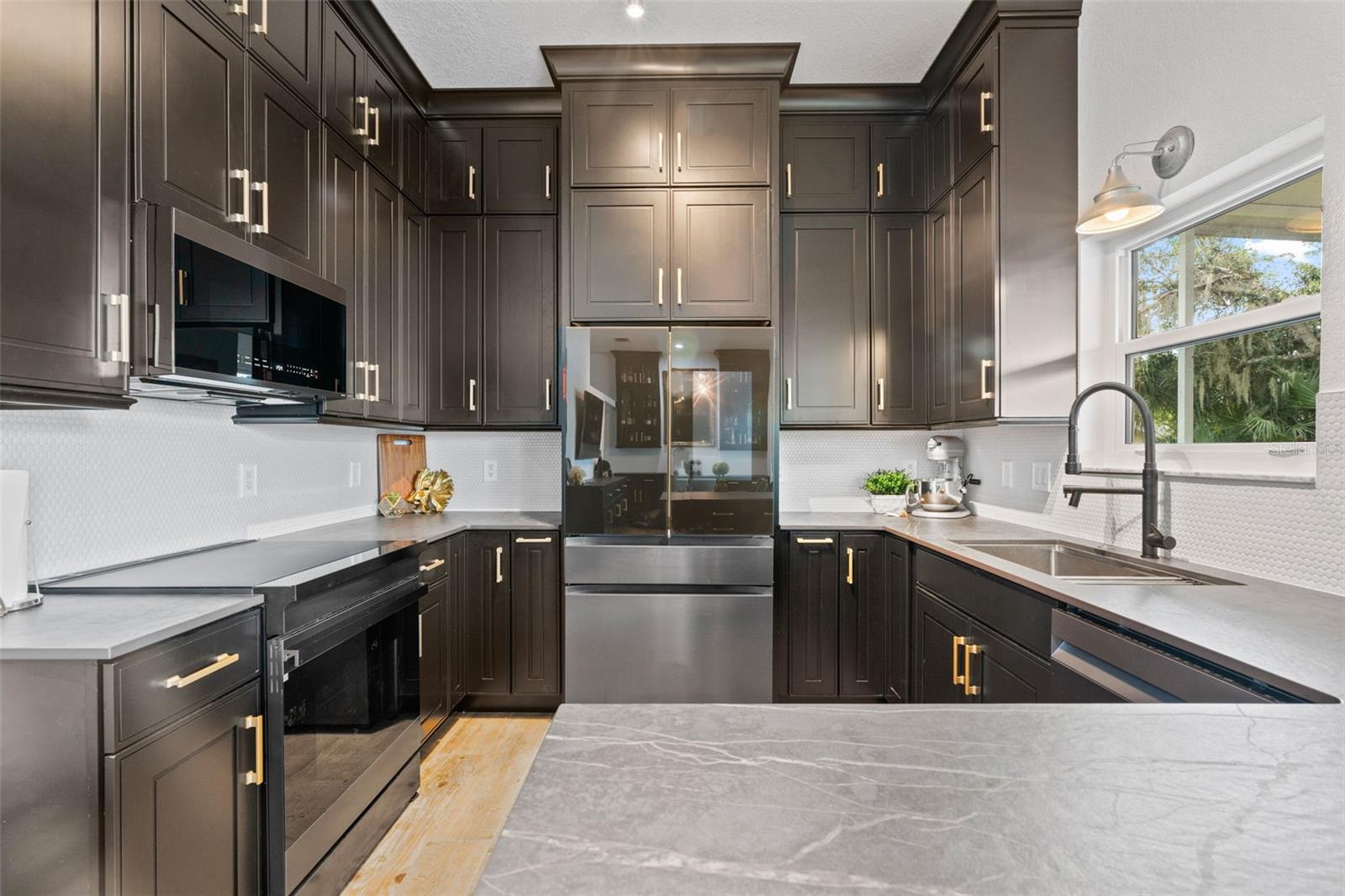 PRETTY SPGS - Residential