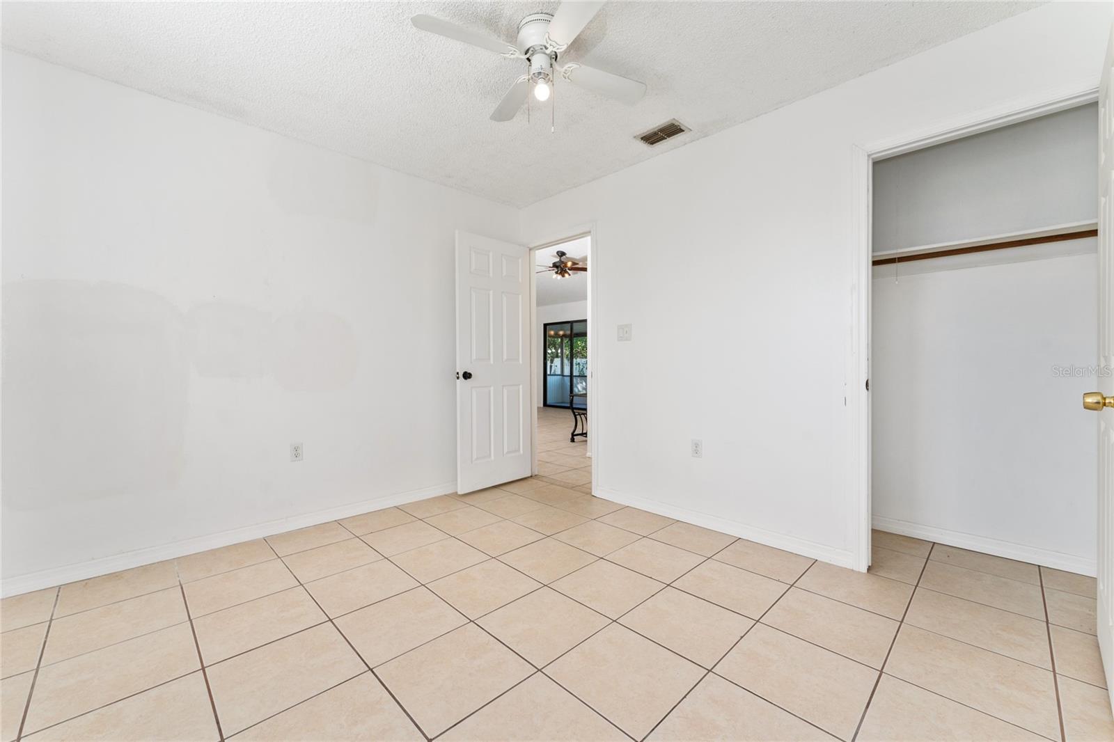 DELTONA LAKES UNIT 05 - Residential