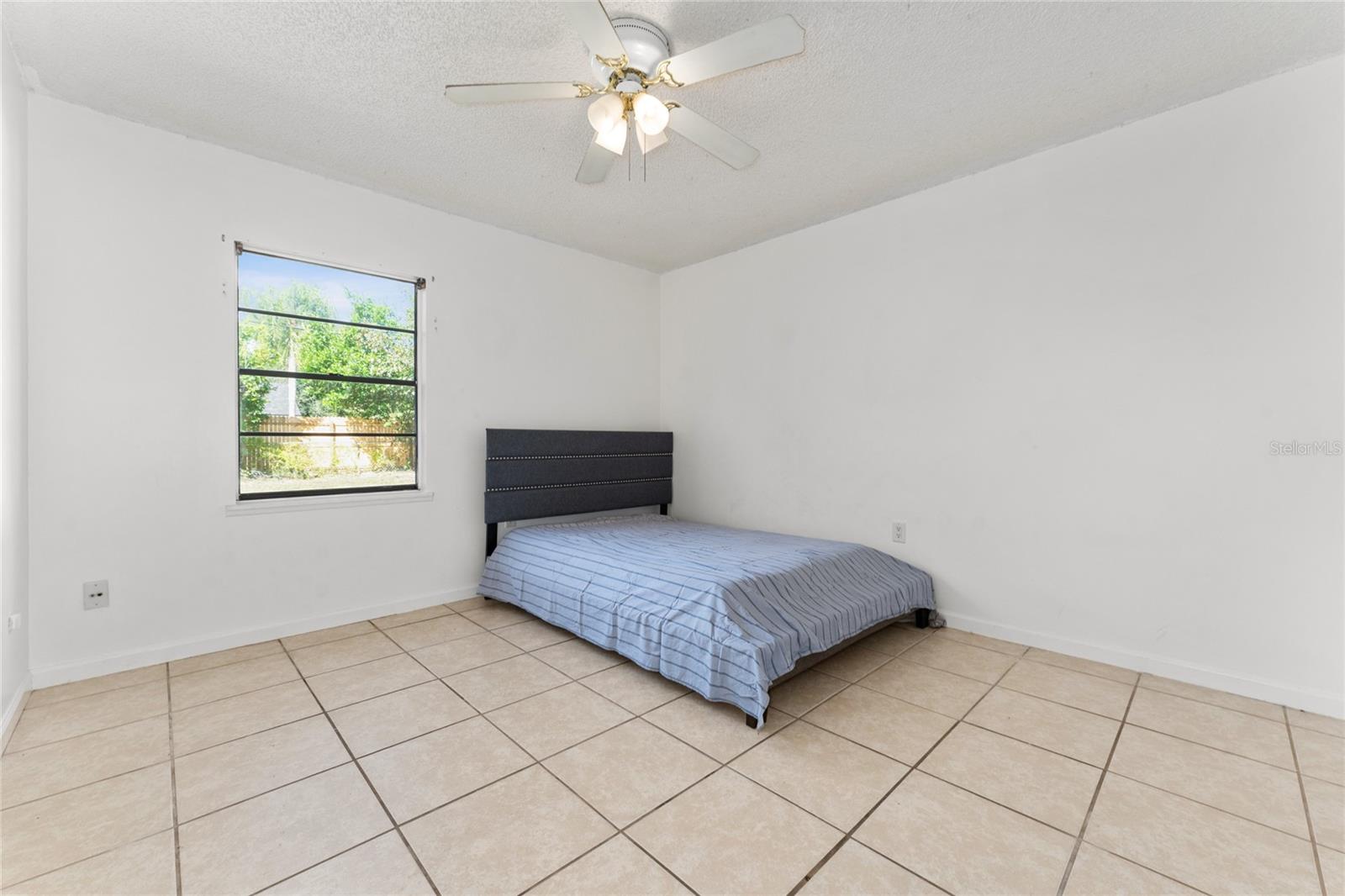 DELTONA LAKES UNIT 05 - Residential