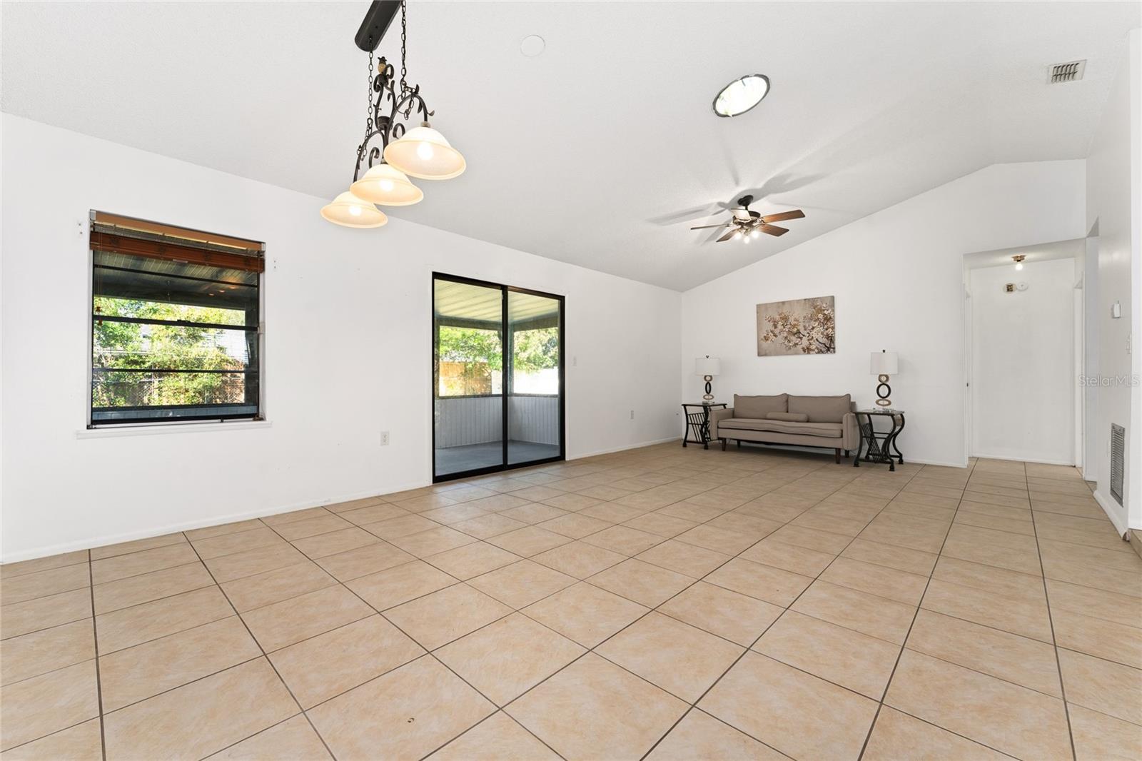 DELTONA LAKES UNIT 05 - Residential