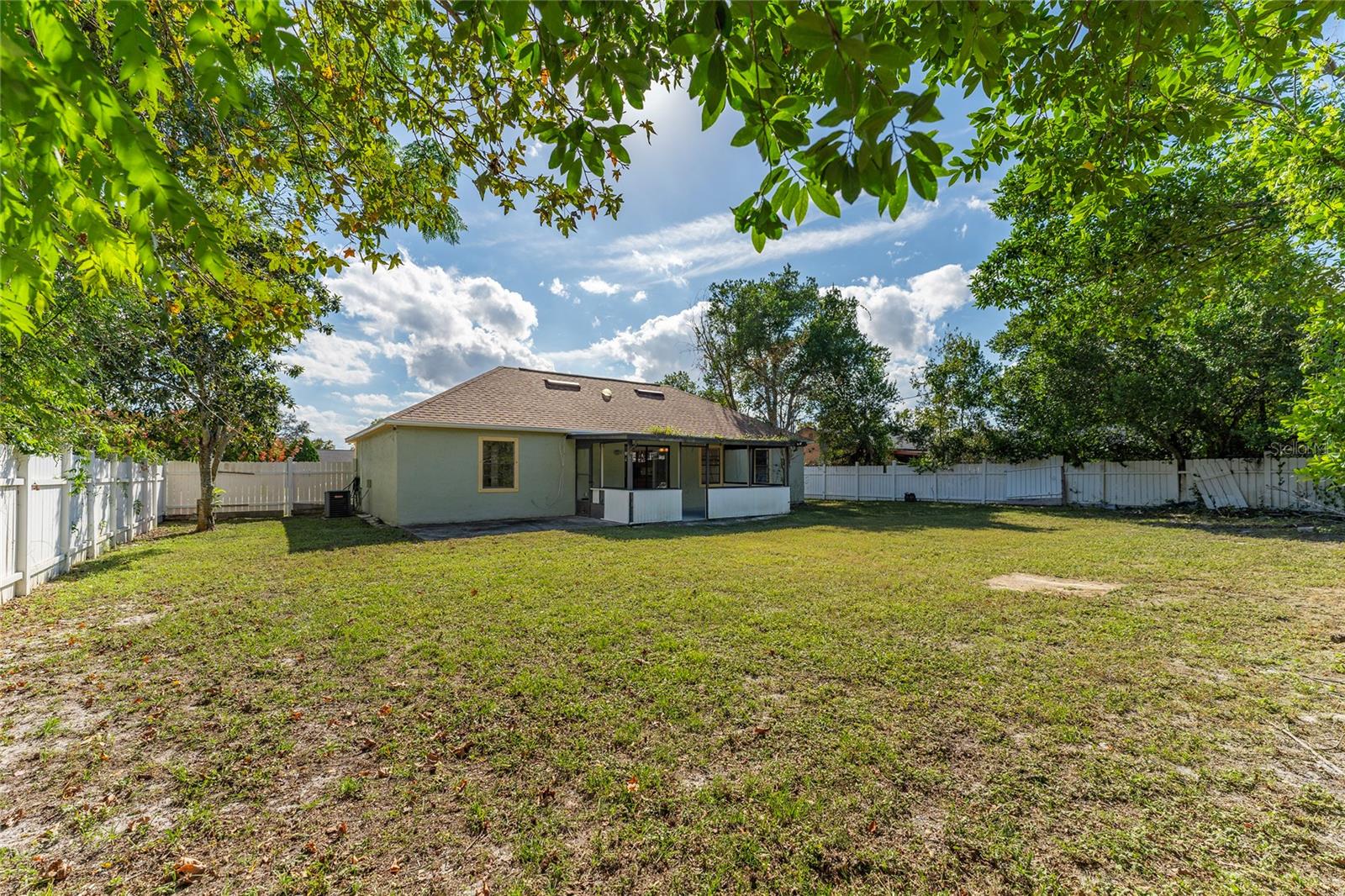 DELTONA LAKES UNIT 05 - Residential