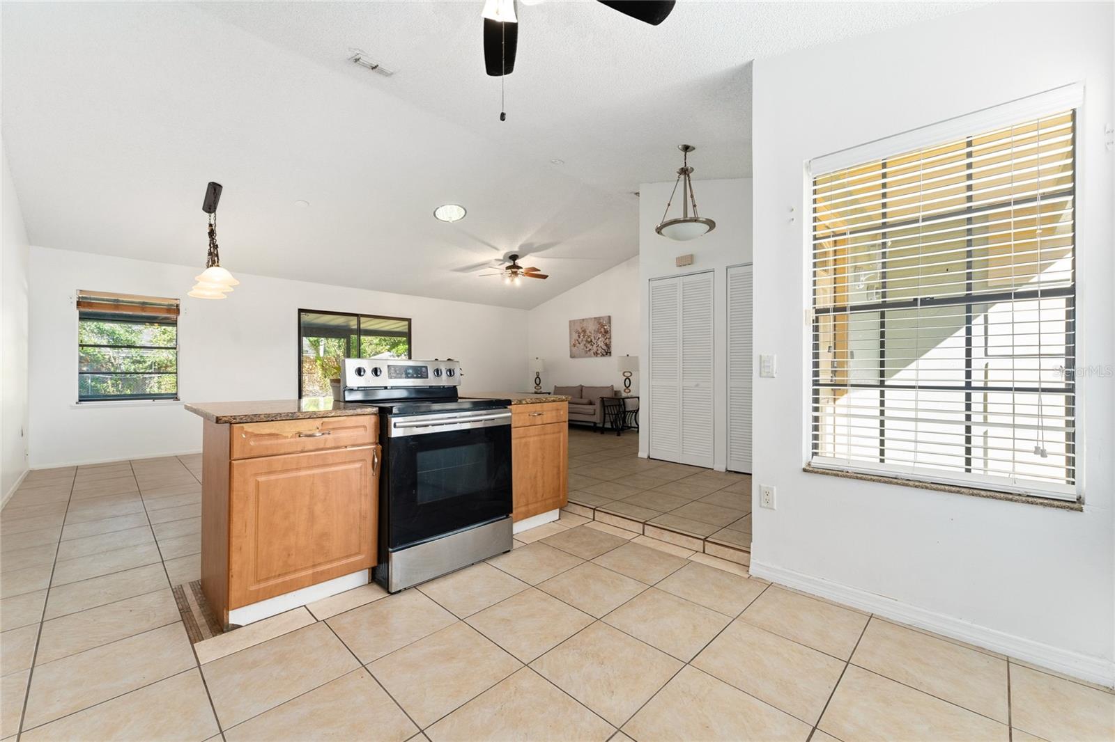 DELTONA LAKES UNIT 05 - Residential