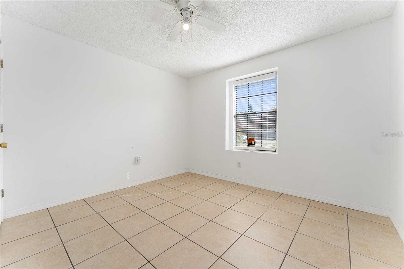 DELTONA LAKES UNIT 05 - Residential