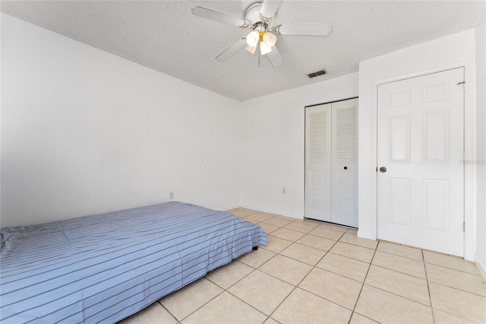 DELTONA LAKES UNIT 05 - Residential