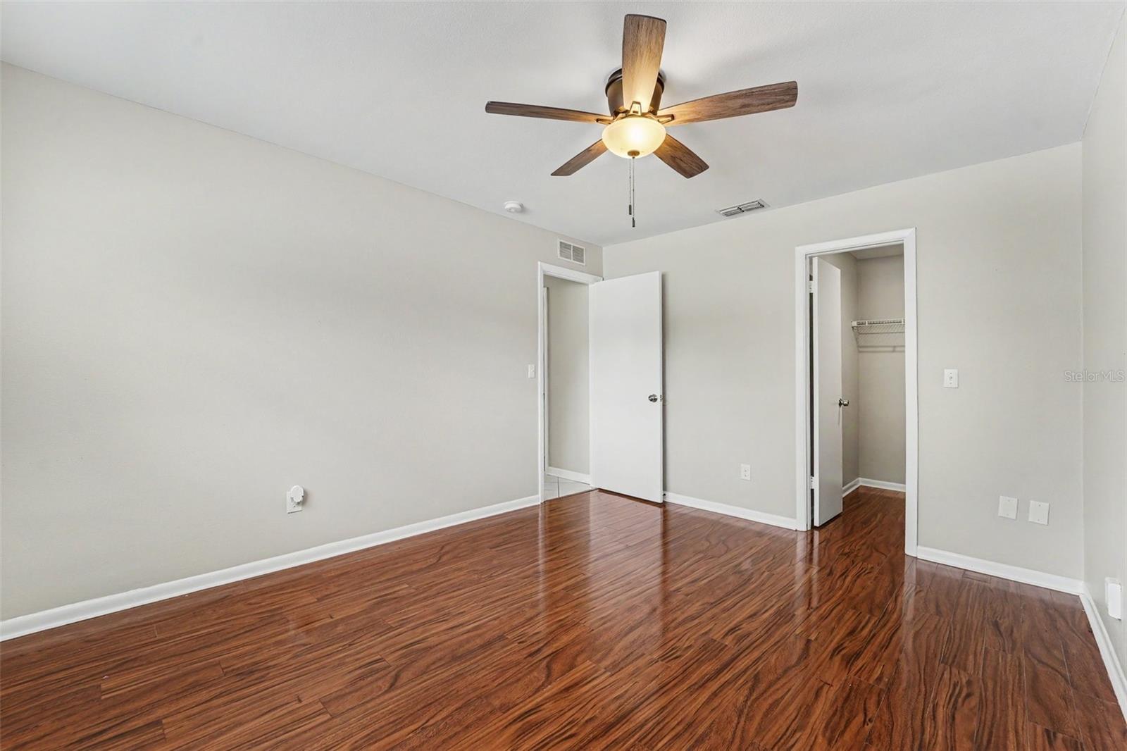 PARK LAKE ESTATES - Residential