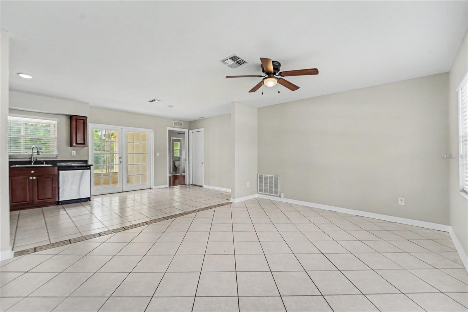 PARK LAKE ESTATES - Residential