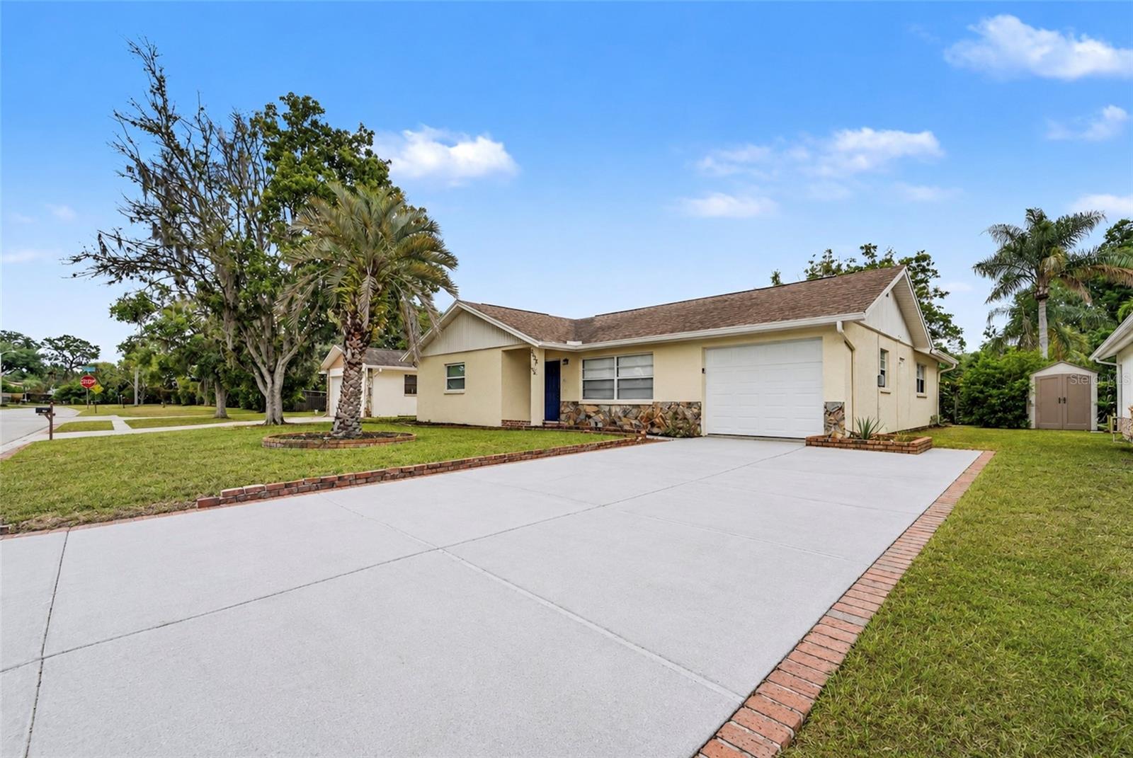 PARK LAKE ESTATES - Residential