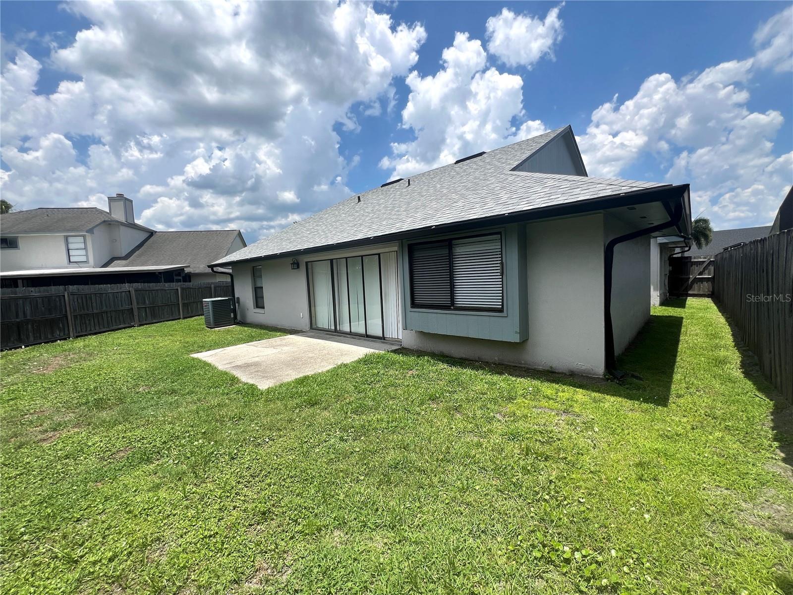 549 SILVERGATE LOOP