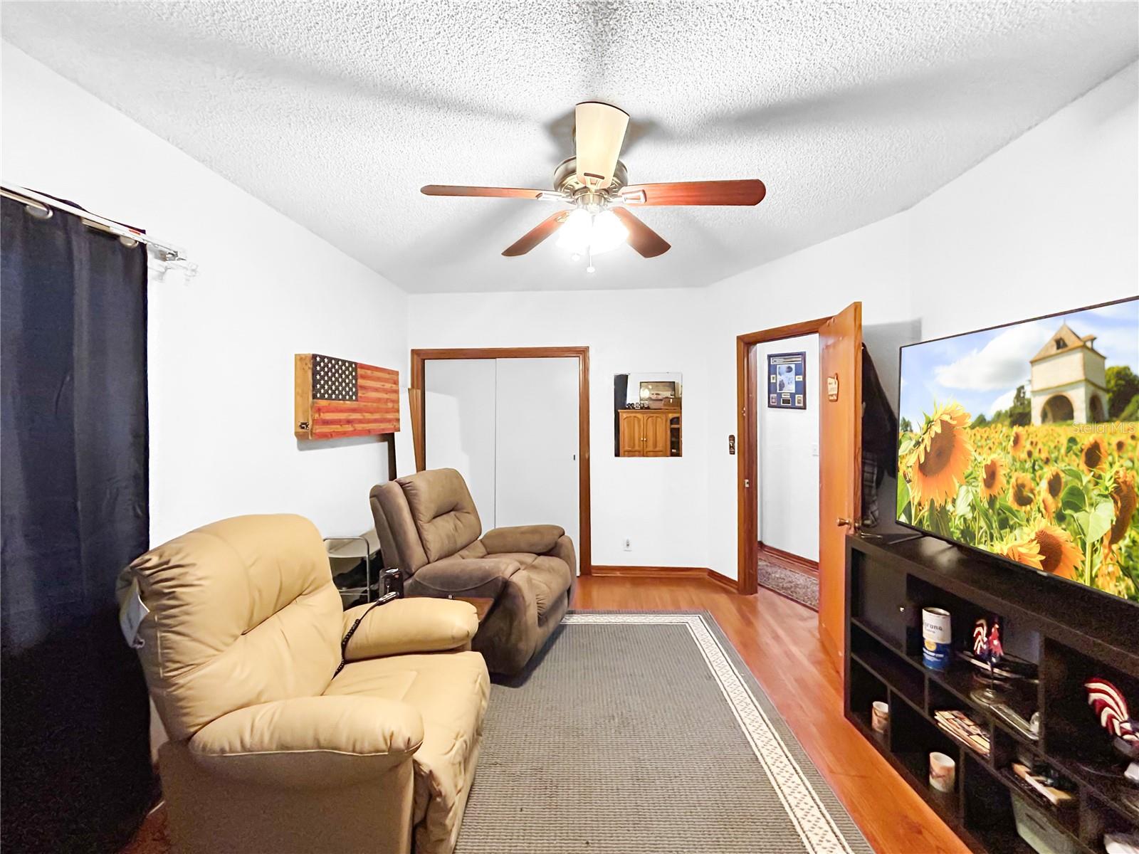 POINSETTA PARK - Residential