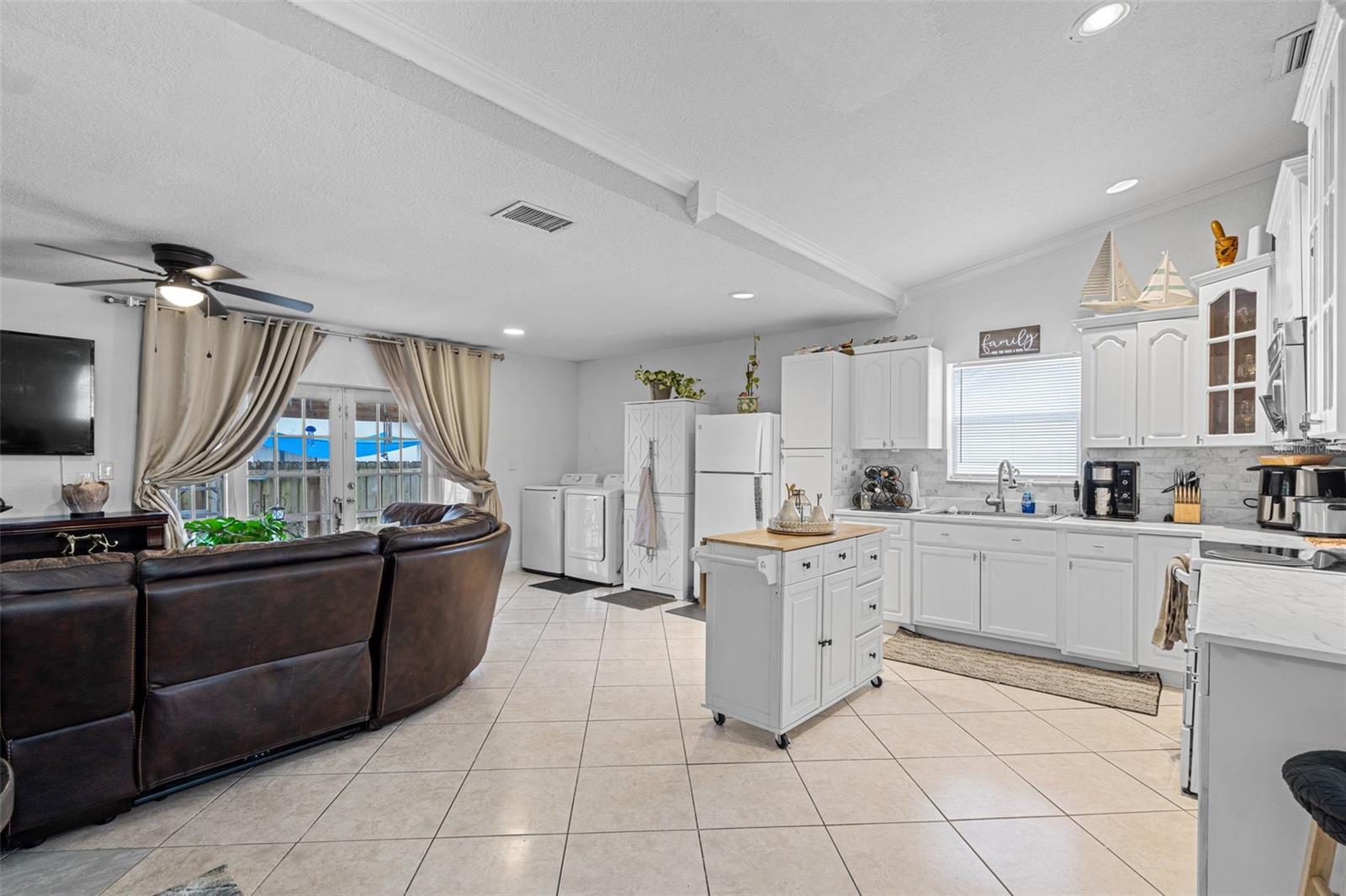 PINE NEEDLES EAST HOMES SEC 4 - Residential