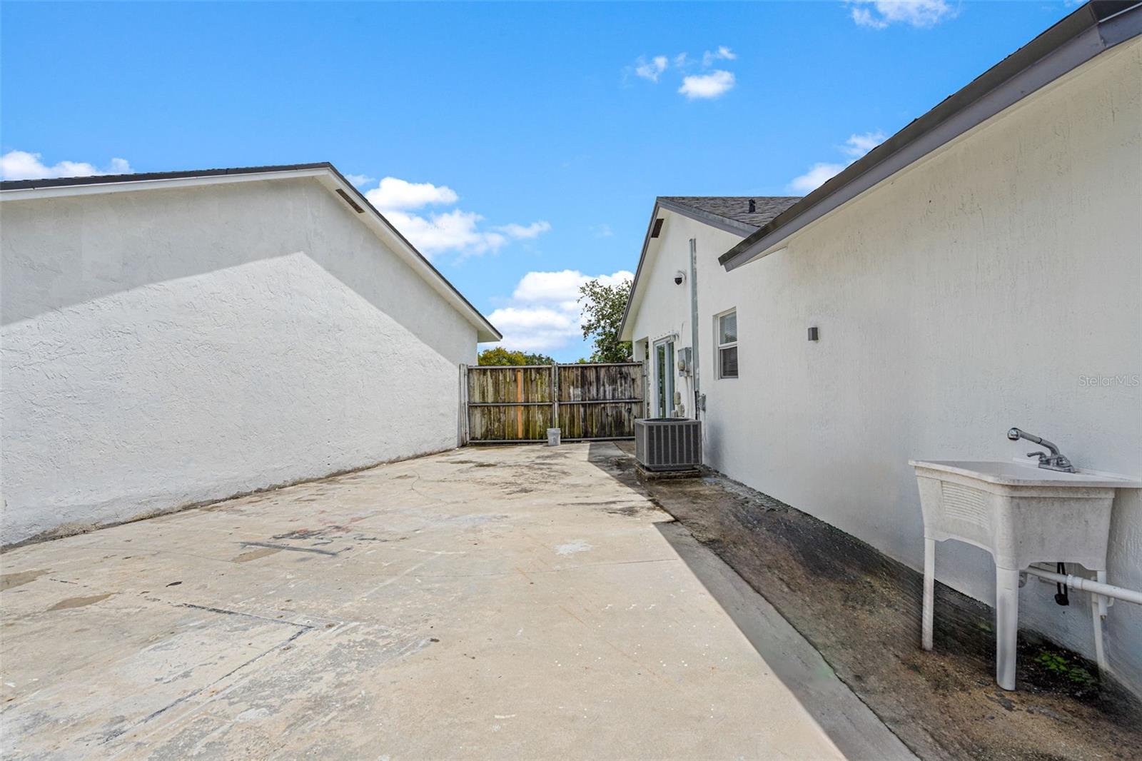 PINE NEEDLES EAST HOMES SEC 4 - Residential