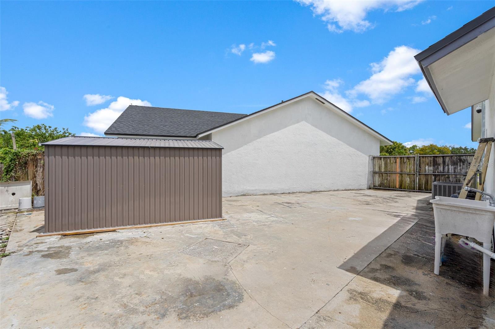 PINE NEEDLES EAST HOMES SEC 4 - Residential