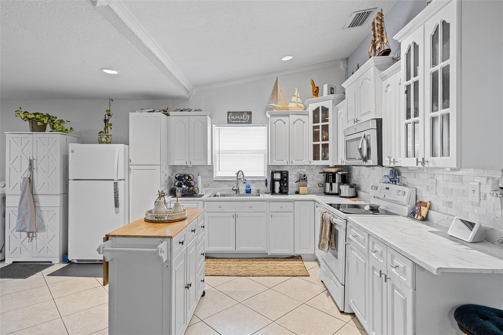 PINE NEEDLES EAST HOMES SEC 4 - Residential