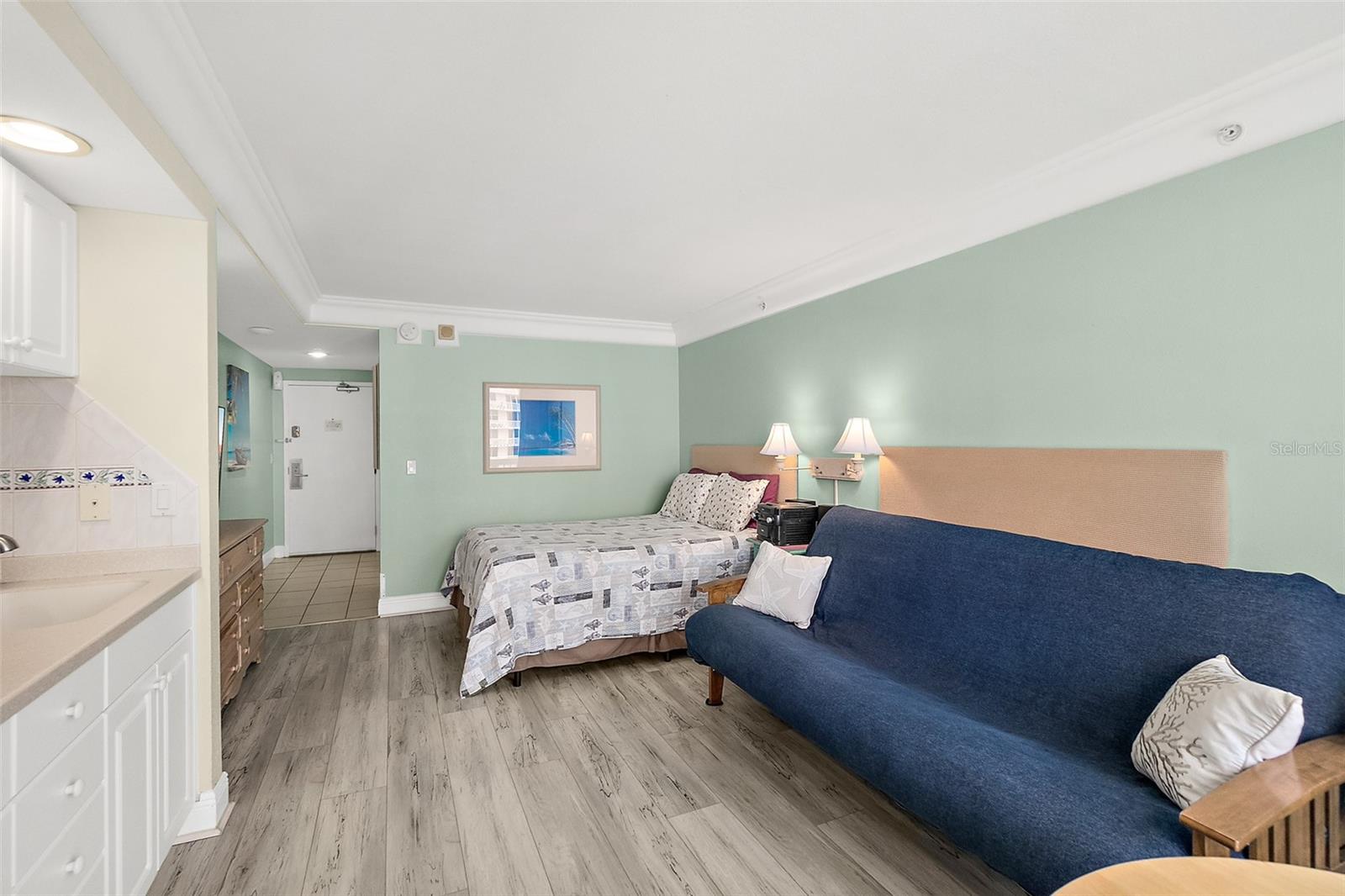 DAYTONA BEACH RESORT - Residential