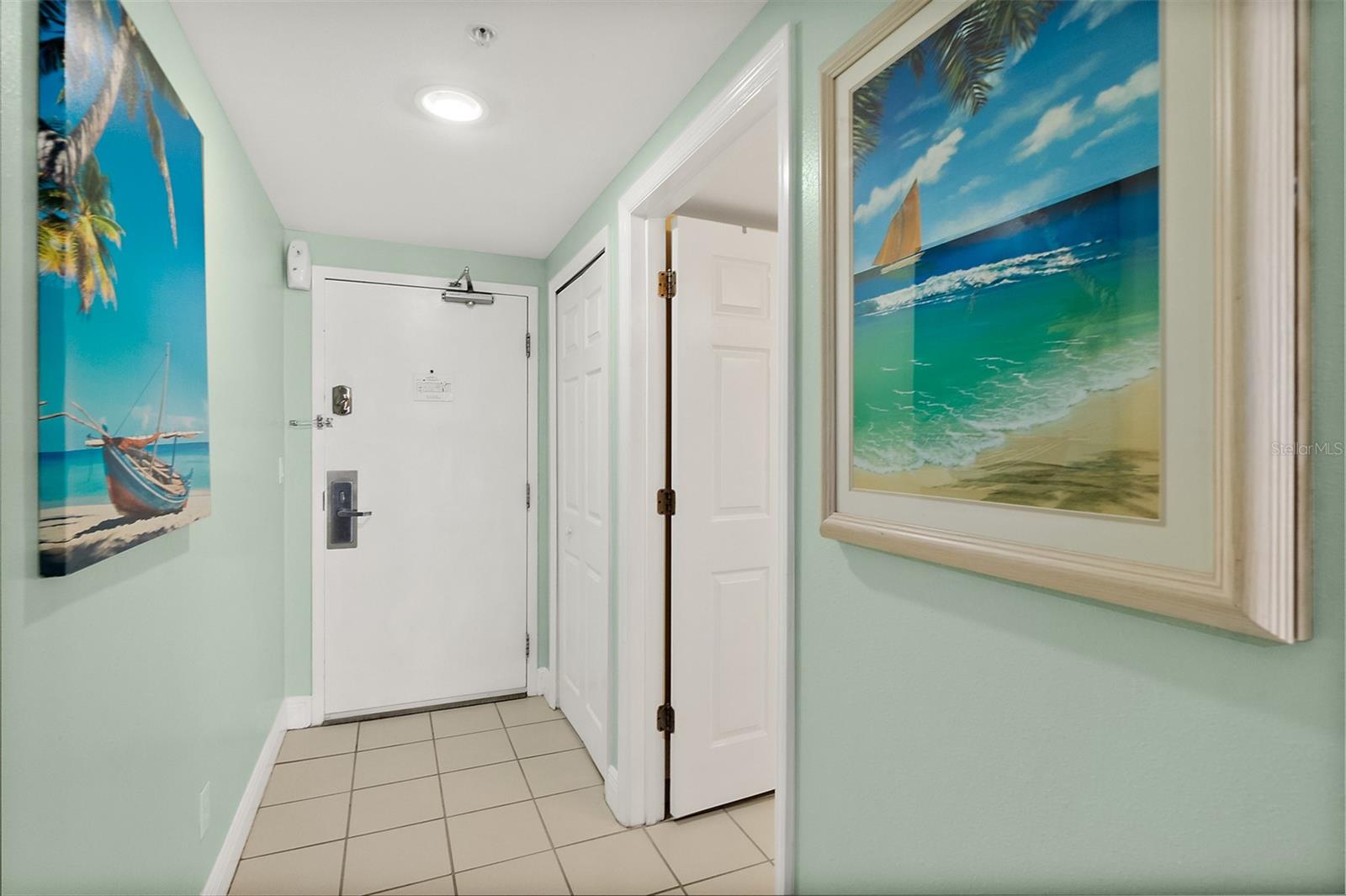 DAYTONA BEACH RESORT - Residential