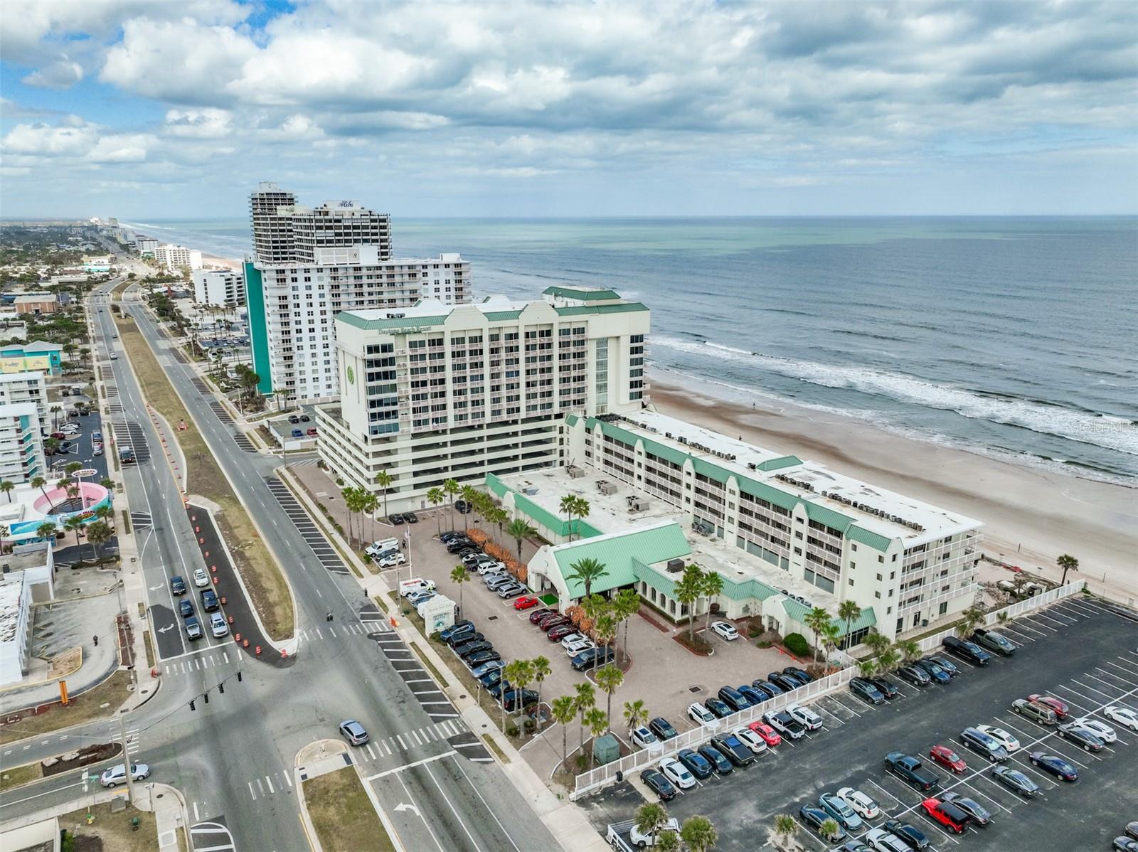 DAYTONA BEACH RESORT - Residential