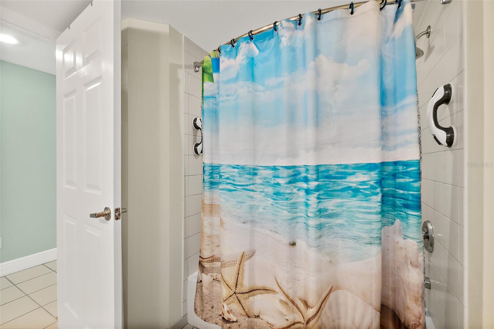 DAYTONA BEACH RESORT - Residential