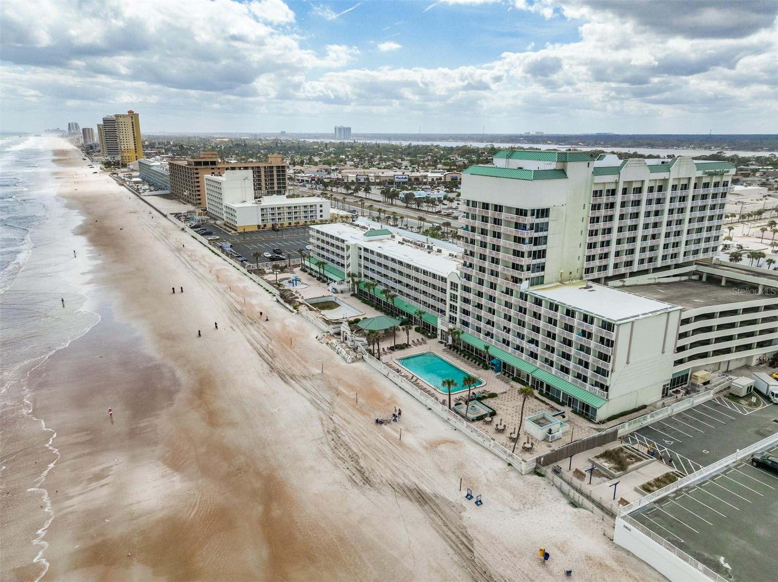 DAYTONA BEACH RESORT - Residential