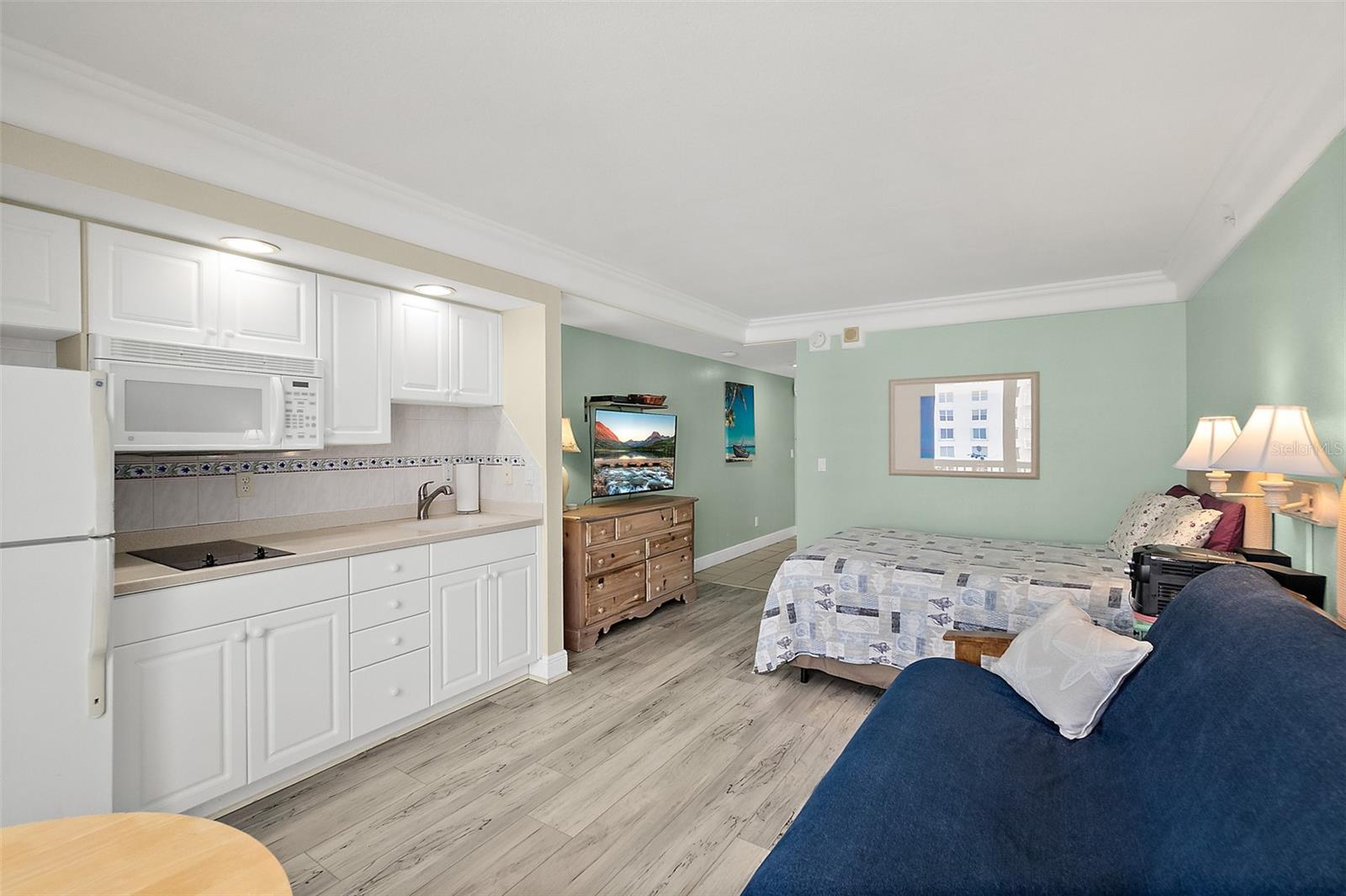 DAYTONA BEACH RESORT - Residential